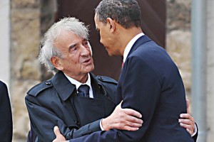 Elie-Wiesel-left-with-Obama-AFP