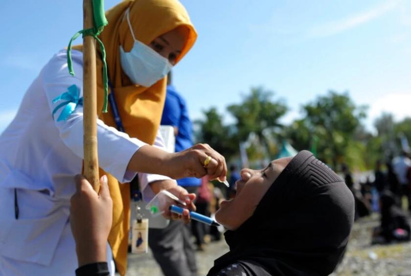 အင်ဒိုနီးရှားတွင် ပိုလီယိုရောဂါ ကူးစက်မှု တွေ့ရှိခဲ့ပြီးနောက် ကာကွယ်ဆေးတိုက်ကျွေးမှုအစီအစဉ်ကို အရှိန်အဟုန် ဖြင့် ဆောင်ရွက်နေ
